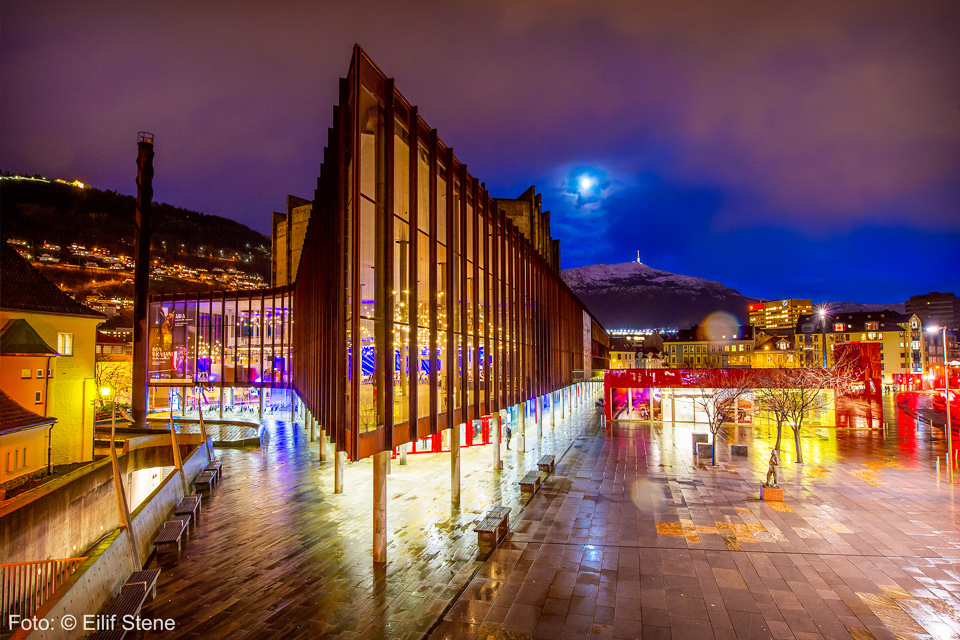 KTV Working Drone Grieghallen